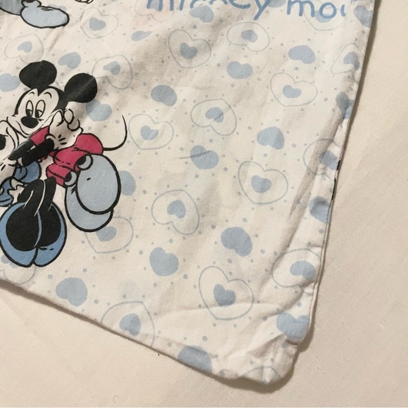 Mickey Mouse and Minnie Mouse Duvet Cover Flaw - Picture 7 of 16